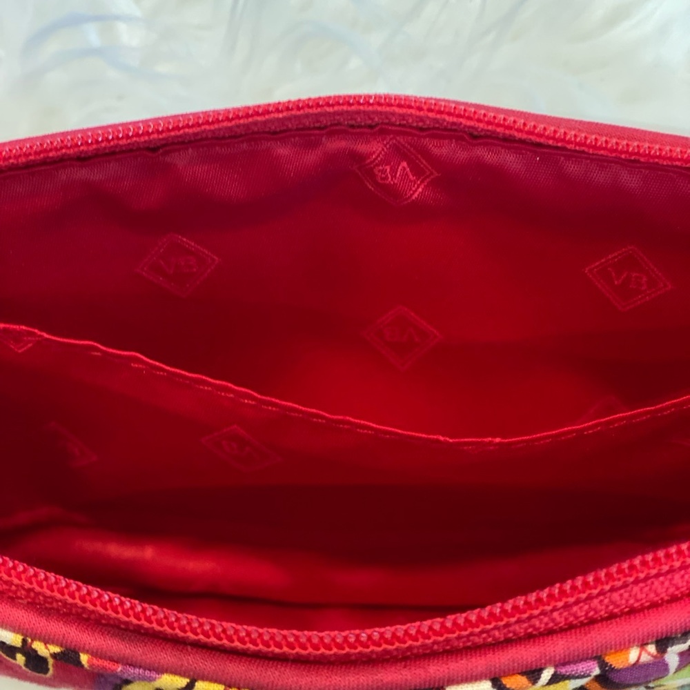 Vera Bradley Red Floral Quilted Cottagecore Wristlet - Picture 5 of 8